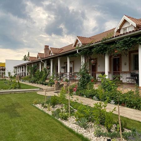 Country Club La Mesteceni Себеш Екстер'єр фото