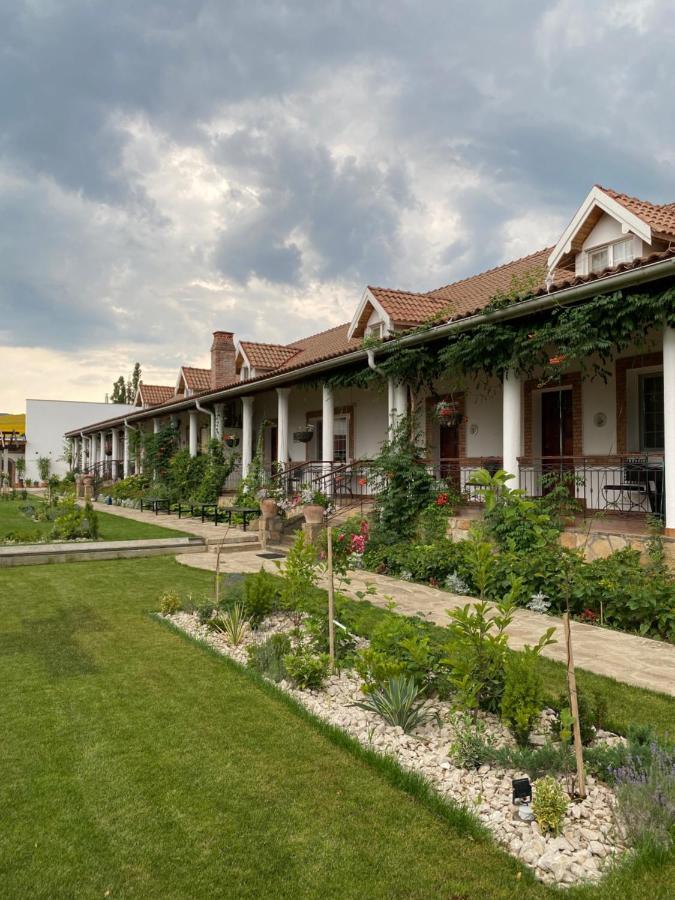 Country Club La Mesteceni Себеш Екстер'єр фото